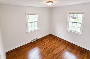 1401 Oak St, Greensboro, NC 27403 - Photo 7