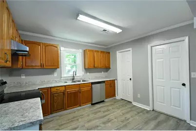 130 Sir Patricks Court, Clemmons, NC 27012 - Photo 5
