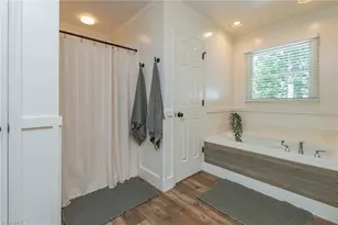 3316 Marlborough Rd, Burlington, NC 27215 - Photo 37