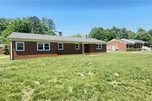 5812 Kings Ct, Pleasant Garden, NC 27313 - Photo 3