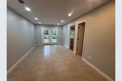 528 Oxford Street, Winston-Salem, NC 27103 - Photo 7