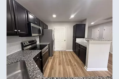 528 Oxford Street, Winston-Salem, NC 27103 - Photo 5