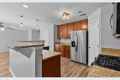 6718 Planters Drive, High Point, NC 27265 - Photo 15