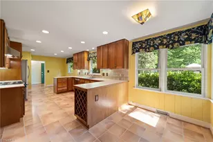 453 Plymouth Ave, Winston-Salem, NC 27104 - Photo 5