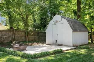 1913 Colonial Ave, Greensboro, NC 27408 - Photo 23
