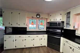 1217 W Main St, Yadkinville, NC 27055 - Photo 7