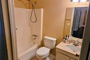 516 Dogwood Ct, High Point, NC 27260 - Photo 5