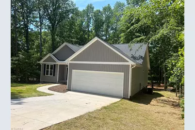 530 Oakwood Circle, Lexington, NC 27295 - Photo 9