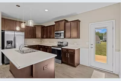 5803 Springer Drive, Greensboro, NC 27405 - Photo 9