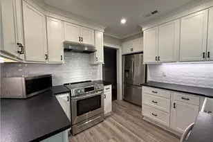 2401 Elizabeth Ave, Winston-Salem, NC 27103 - Photo 9