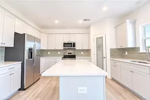 6909 Steeplegate Dr, Burlington, NC 27215 - Photo 13