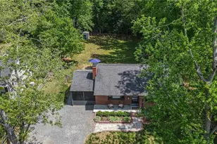 435 Burkewood Dr, Winston-Salem, NC 27104 - Photo 5