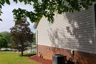 3800 Velinda Dr, Winston-Salem, NC 27106 - Photo 3