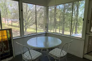125 James St, Elkin, NC 28621 - Photo 5