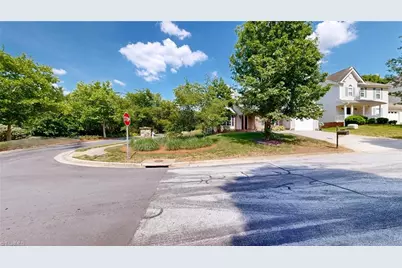 3801 Bluestem Drive, Greensboro, NC 27405 - Photo 5