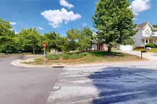 3801 Bluestem Dr, Greensboro, NC 27405 - Photo 5