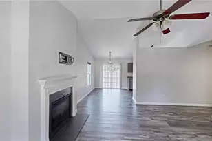 3801 Bluestem Dr, Greensboro, NC 27405 - Photo 9