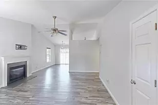3801 Bluestem Dr, Greensboro, NC 27405 - Photo 9