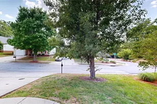 3801 Bluestem Dr, Greensboro, NC 27405 - Photo 5