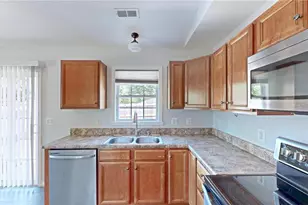 3801 Bluestem Dr, Greensboro, NC 27405 - Photo 15