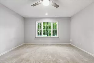 2610 Cromwell Rd, Greensboro, NC 27407 - Photo 21