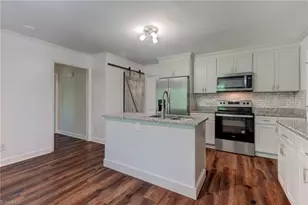 711 Woodsway Ct, Reidsville, NC 27320 - Photo 15