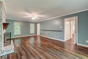 711 Woodsway Ct, Reidsville, NC 27320 - Photo 11