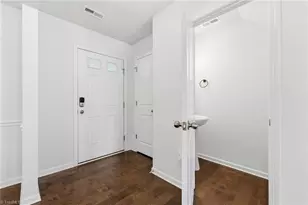 5023 Long Grove Dr, Kernersville, NC 27284 - Photo 3
