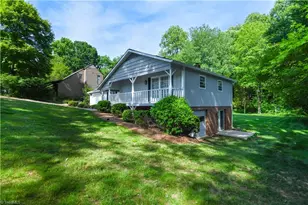 1823 Pope Ln, Kernersville, NC 27284 - Photo 7