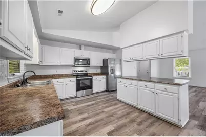 5202 Harrod Court, Greensboro, NC 27410 - Photo 11