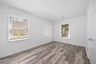 5202 Harrod Ct, Greensboro, NC 27410 - Photo 19