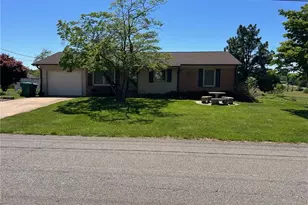 428 Adams St, Dobson, NC 27017 - Photo 1