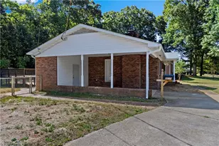 4609 Paradise Ln, Winston-Salem, NC 27101 - Photo 5