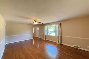 1407 Capri Rd, Winston-Salem, NC 27103 - Photo 9