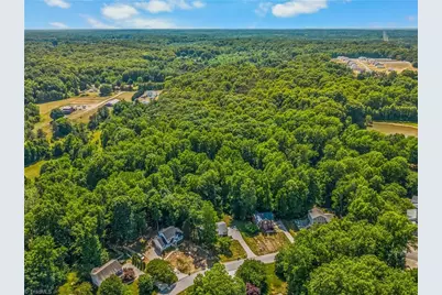 180 Creekside Drive, High Point, NC 27265 - Photo 39