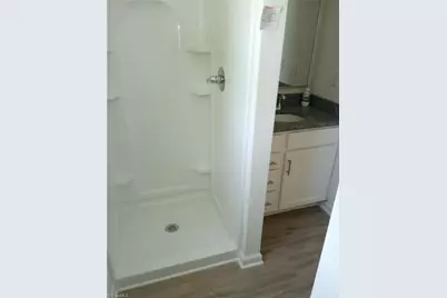 801 E Commerce Avenue, High Point, NC 27260 - Photo 17