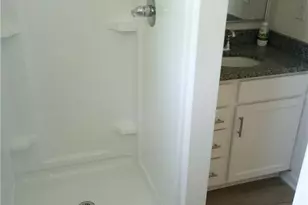 801 E Commerce Ave, High Point, NC 27260 - Photo 17