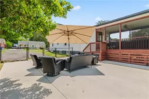 318 Oakdale St, Mount Airy, NC 27030 - Photo 29