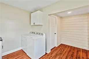 318 Oakdale St, Mount Airy, NC 27030 - Photo 23