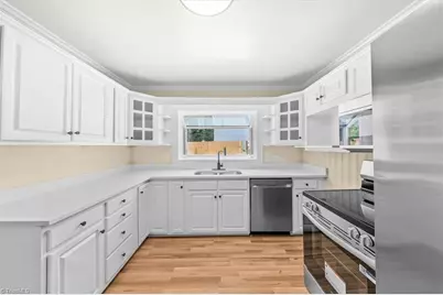 3764 Yarbrough Avenue, Winston-Salem, NC 27106 - Photo 11
