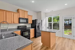 51 Ledgerstone Ln, Greensboro, NC 27407 - Photo 5