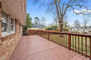 2209 Villa Dr, Greensboro, NC 27403 - Photo 27