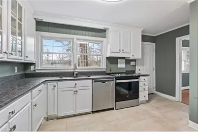 2209 Villa Drive, Greensboro, NC 27403 - Photo 9