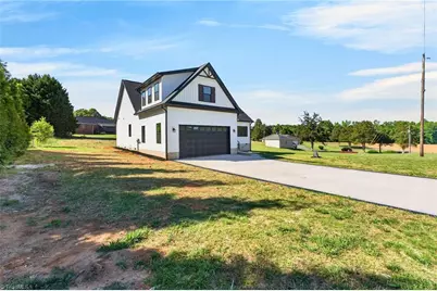 2361 Chaucer Lane, Winston-Salem, NC 27107 - Photo 3