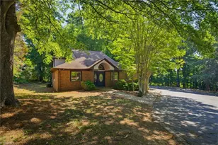 114 S Park Terrace, Eden, NC 27288 - Photo 3