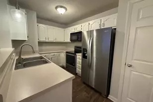 5008 Lawndale Dr, Greensboro, NC 27455 - Photo 9