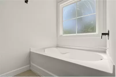 3503 Battleground Avenue, Greensboro, NC 27410 - Photo 15