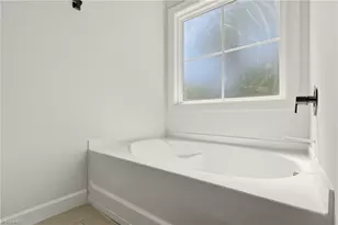 3503 Battleground Ave, Greensboro, NC 27410 - Photo 15