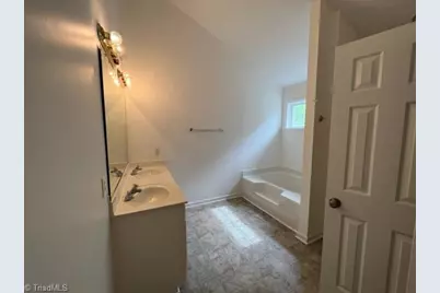 20 Country Walk Lane, Greensboro, NC 27407 - Photo 17
