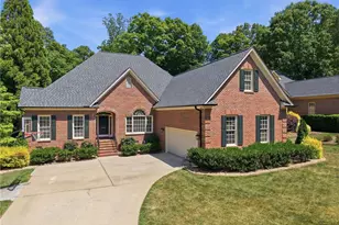 2904 Willow Oak Dr, Greensboro, NC 27408 - Photo 1